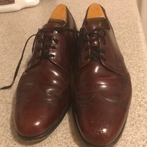 Oxblood wingtips, gentle used includes shoe trees